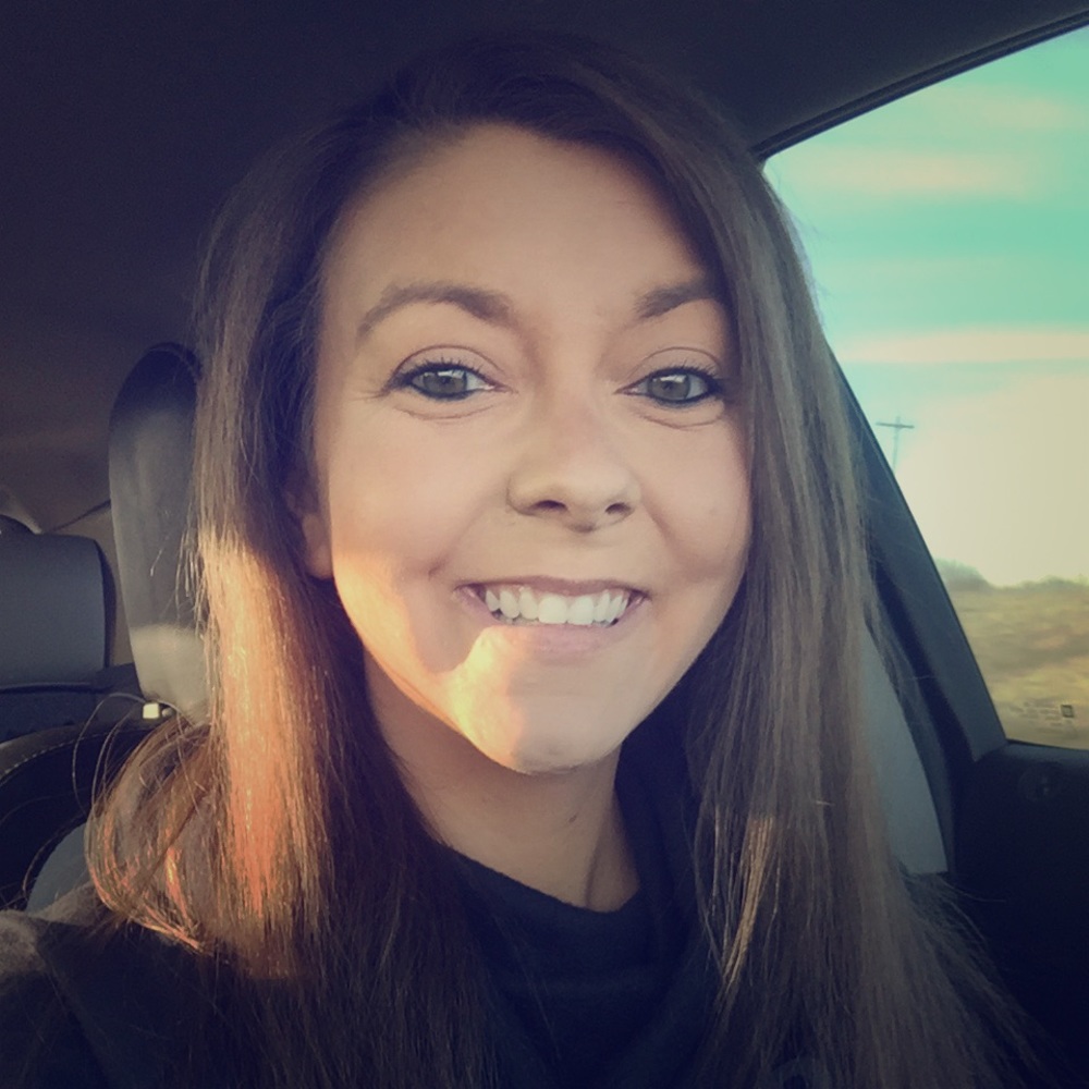 Meet your Posher, Kelli💕